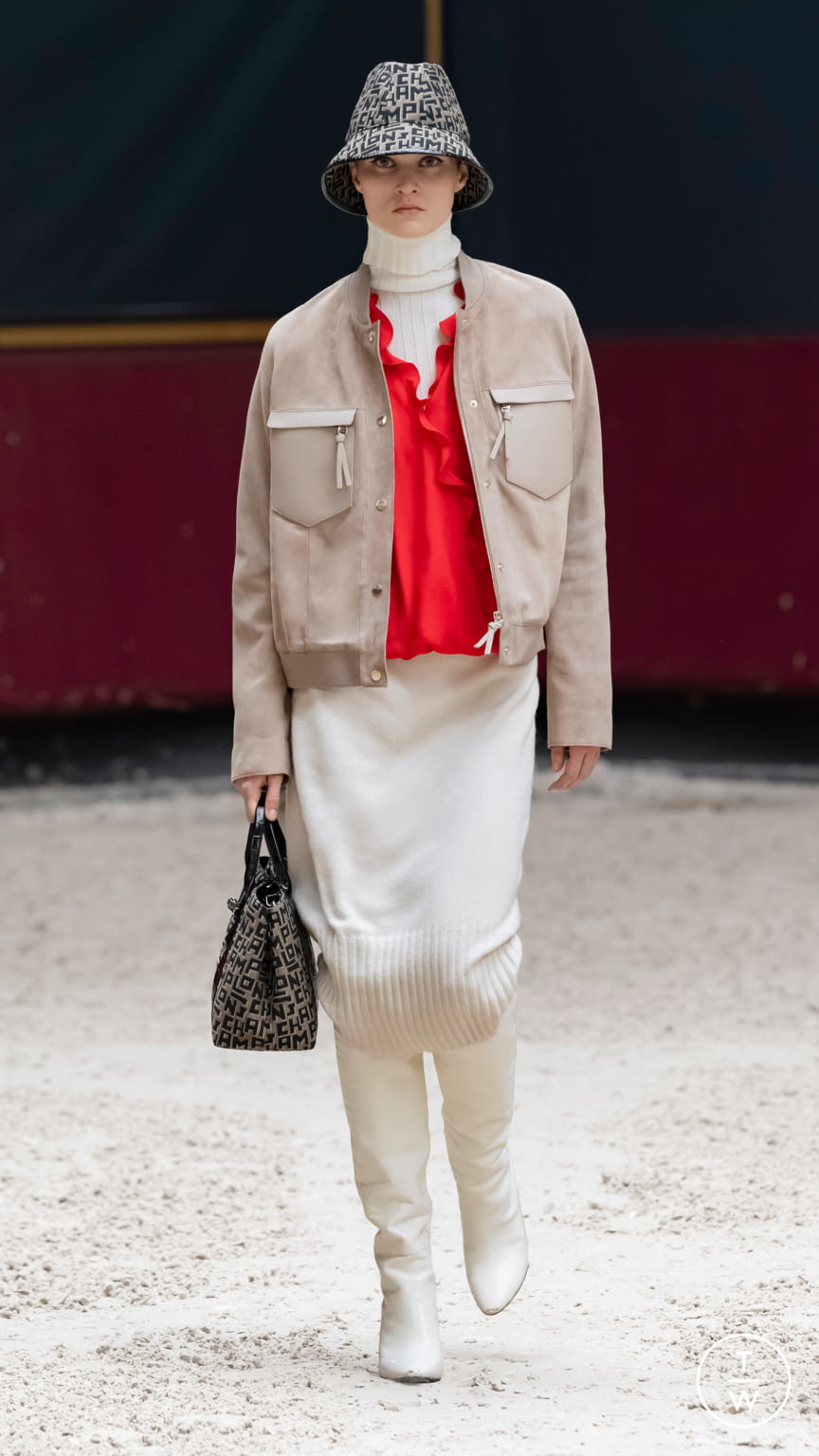 Fashion Week Paris Fall/Winter 2021 look 37 from the Longchamp collection womenswear