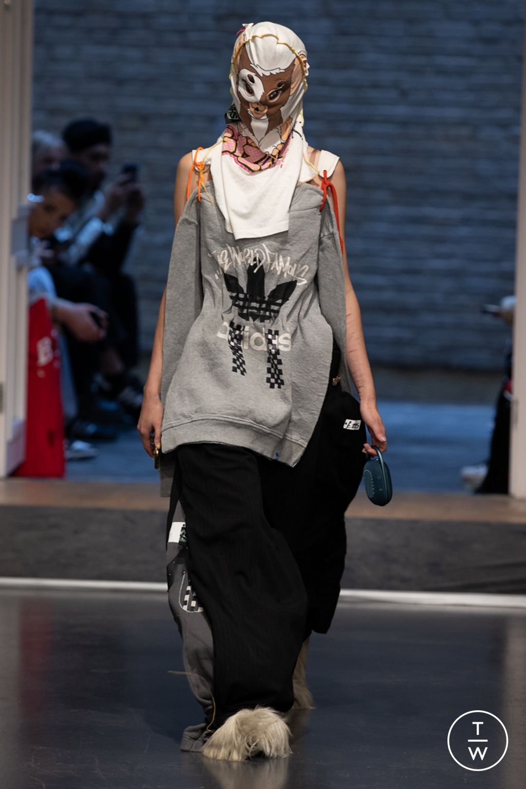Fashion Week London Spring/Summer 2023 look 36 from the NOKI collection womenswear