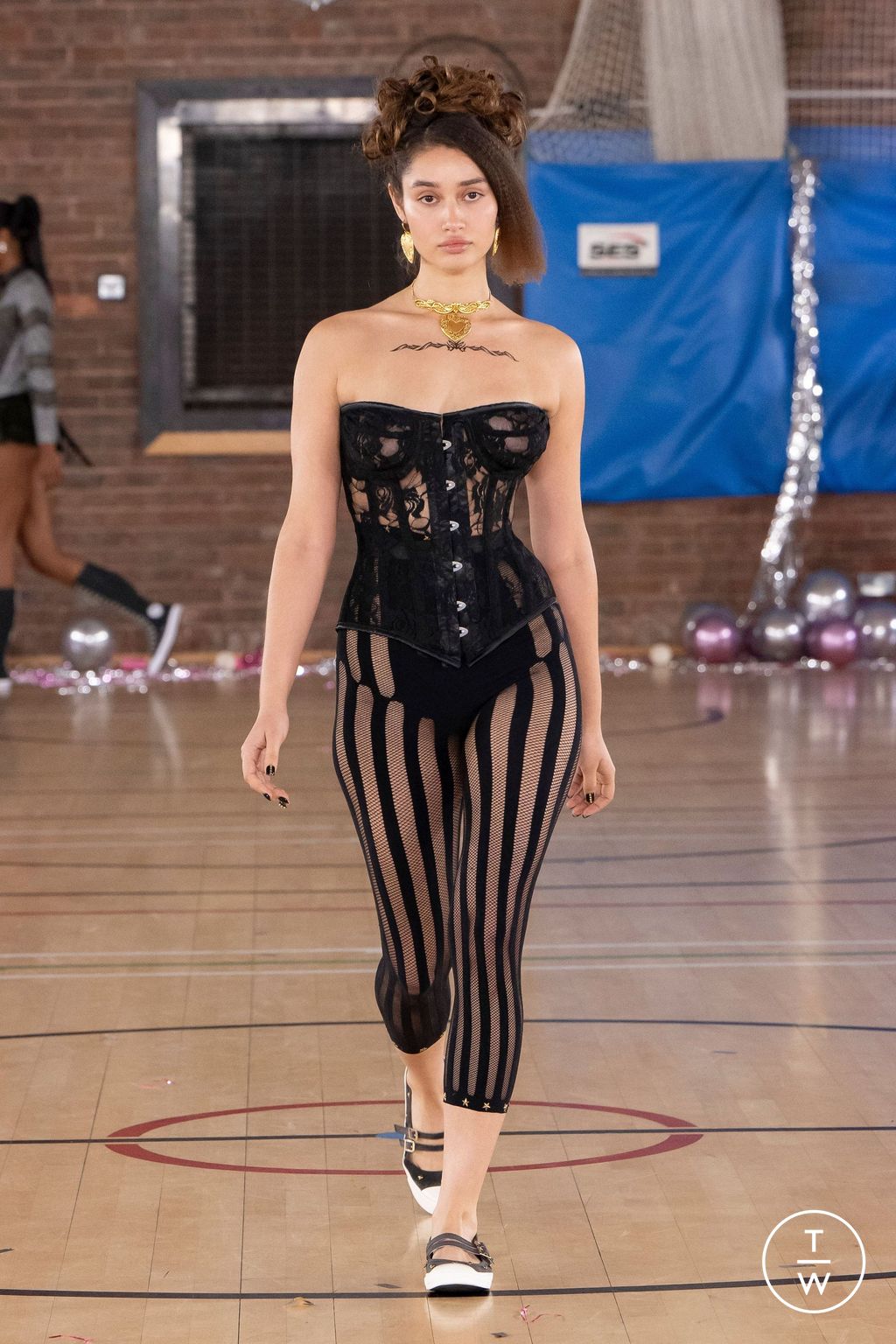 Fashion Week London Spring/Summer 2025 look 37 from the Sinead Gorey collection womenswear