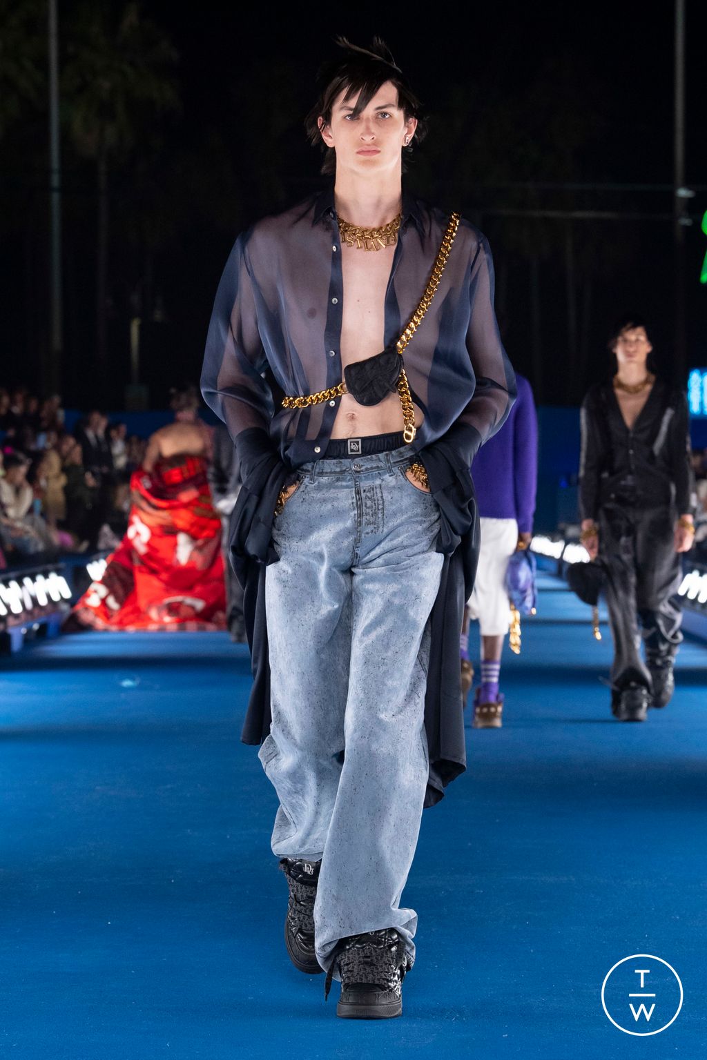 Fashion Week Paris Resort 2023 look 37 from the Dior Men collection menswear