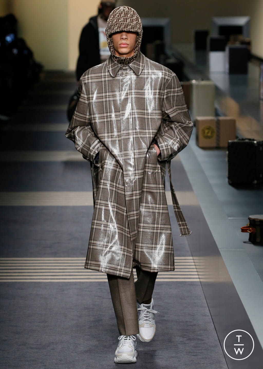Fashion Week Milan Fall/Winter 2018 look 37 from the Fendi collection menswear