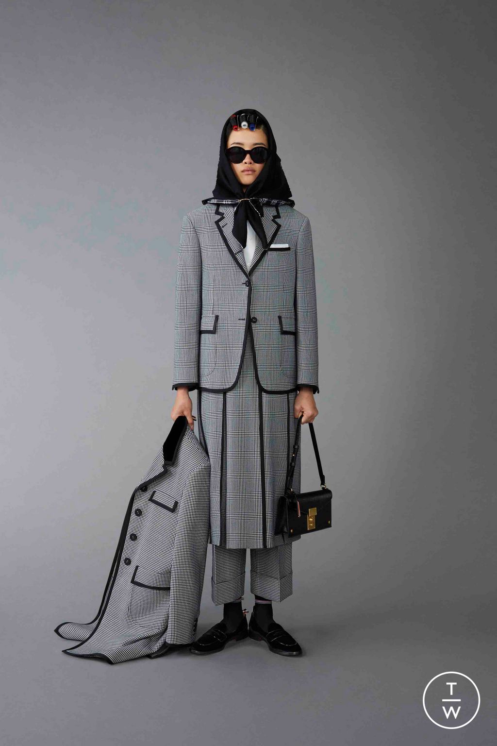 Fashion Week Paris Pre-Fall 2023 look 37 from the Thom Browne collection womenswear