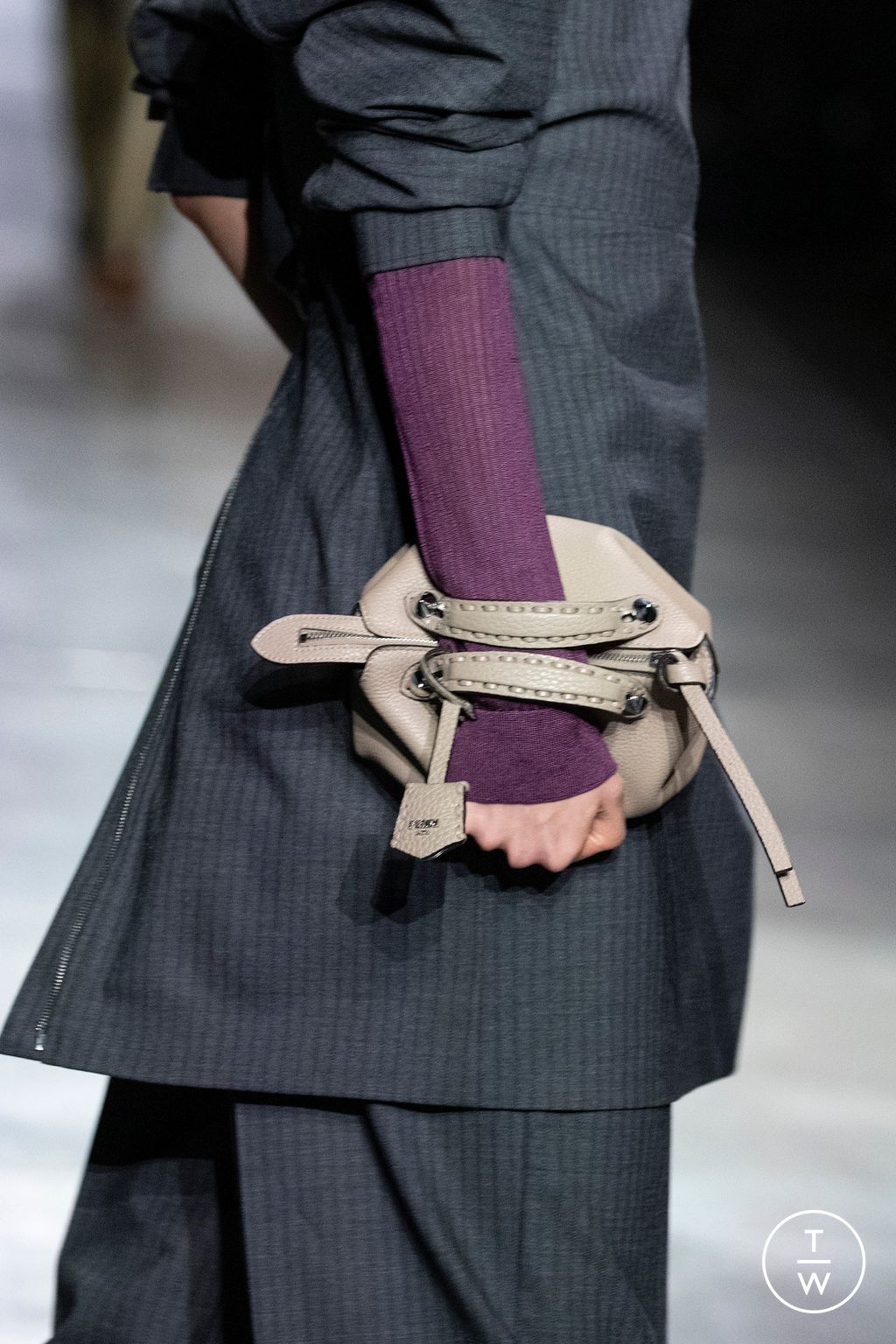 Fashion Week Milan Fall/Winter 2024 look 28 from the Fendi collection womenswear accessories