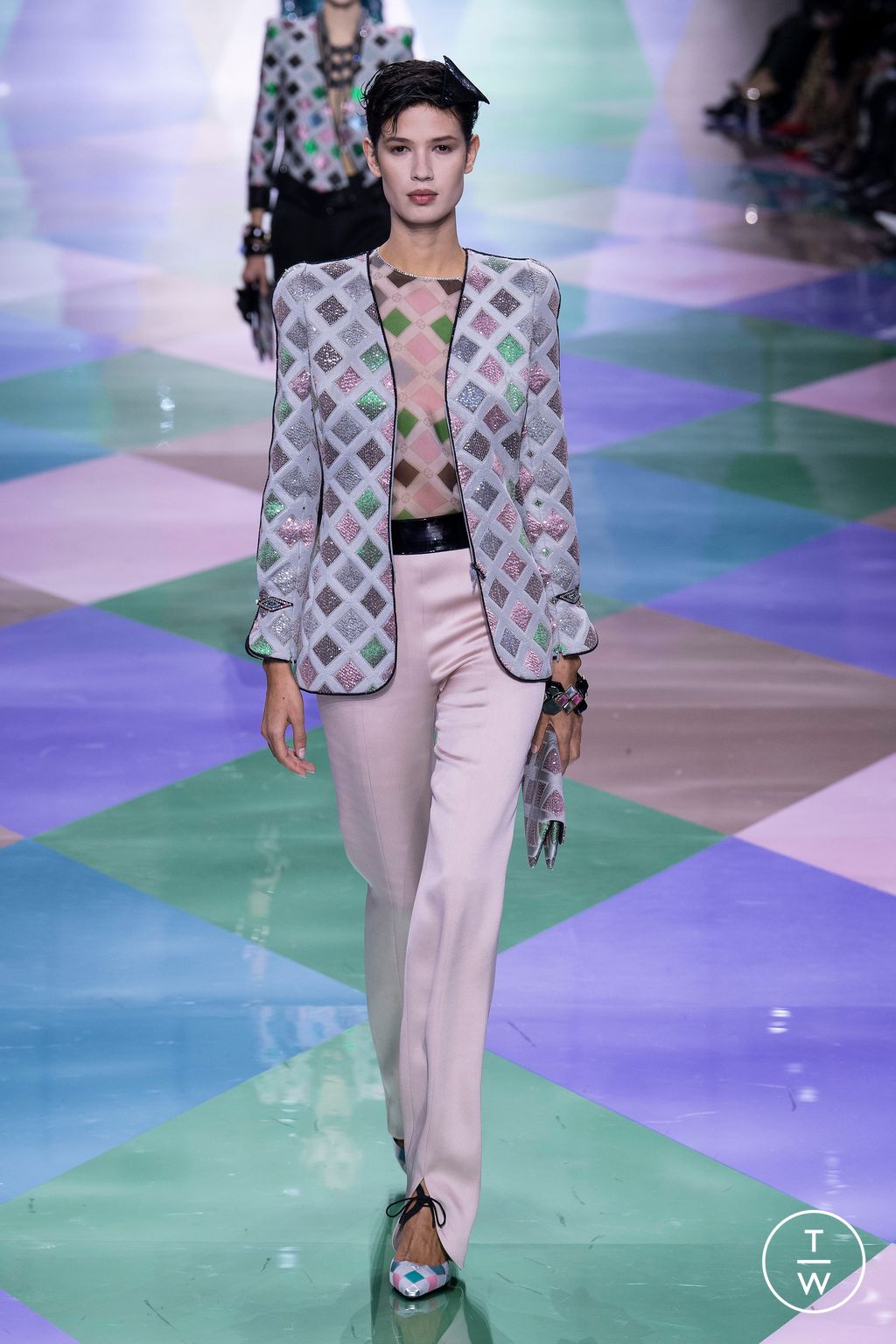 Fashion Week Paris Spring/Summer 2023 look 9 from the Giorgio Armani Privé collection 高级定制