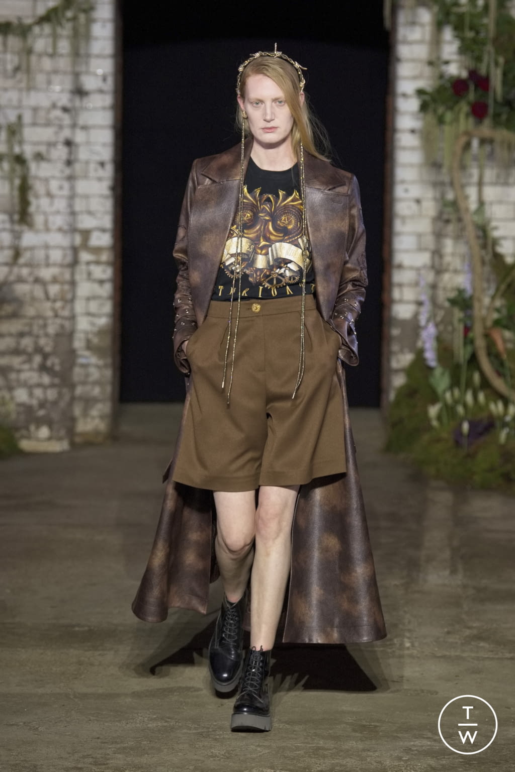 Fashion Week London Fall/Winter 2022 look 38 from the MITHRIDATE collection womenswear