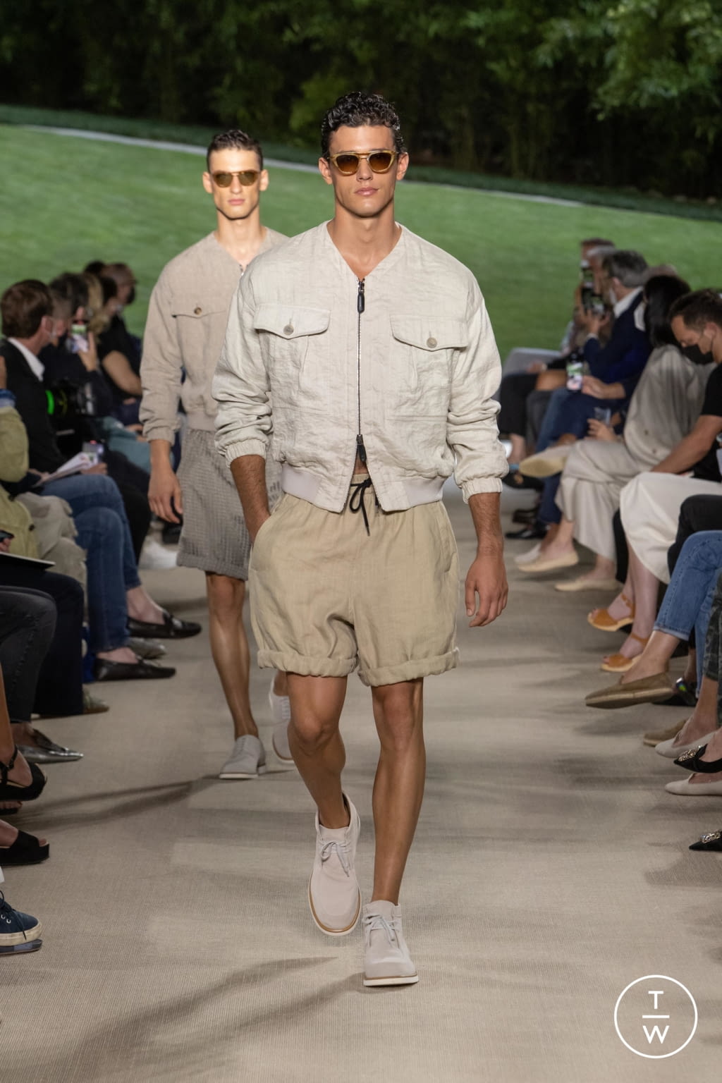 Fashion Week Milan Spring/Summer 2022 look 38 from the Giorgio Armani collection menswear