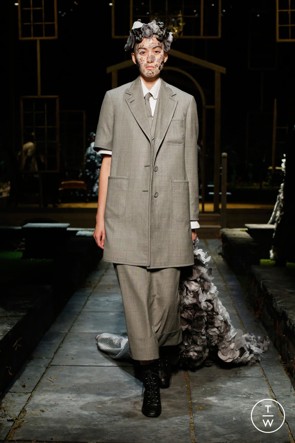 Fashion Week New York Spring/Summer 2022 look 38 from the Thom Browne collection womenswear