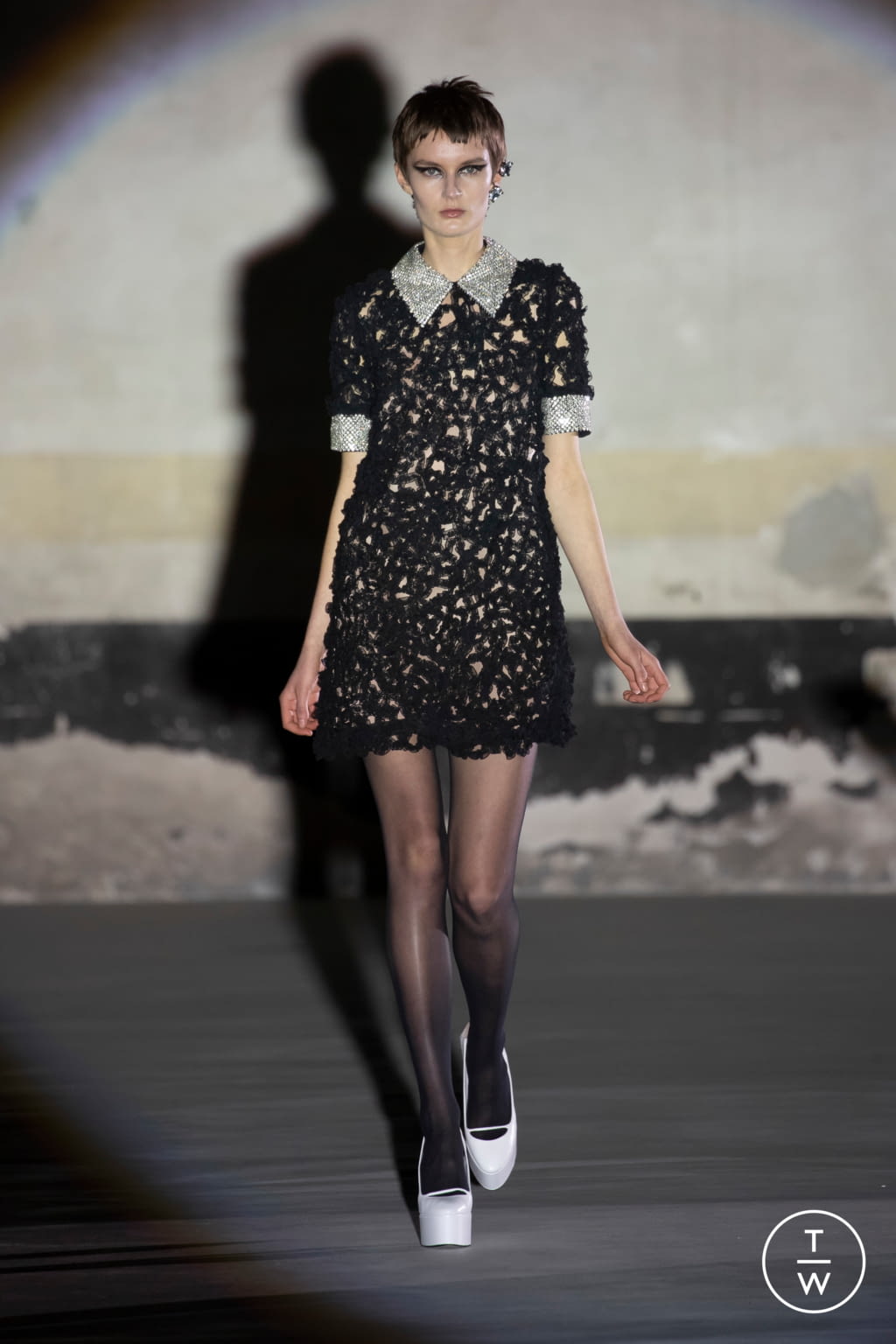 Fashion Week Milan Fall/Winter 2021 look 38 de la collection N°21 womenswear