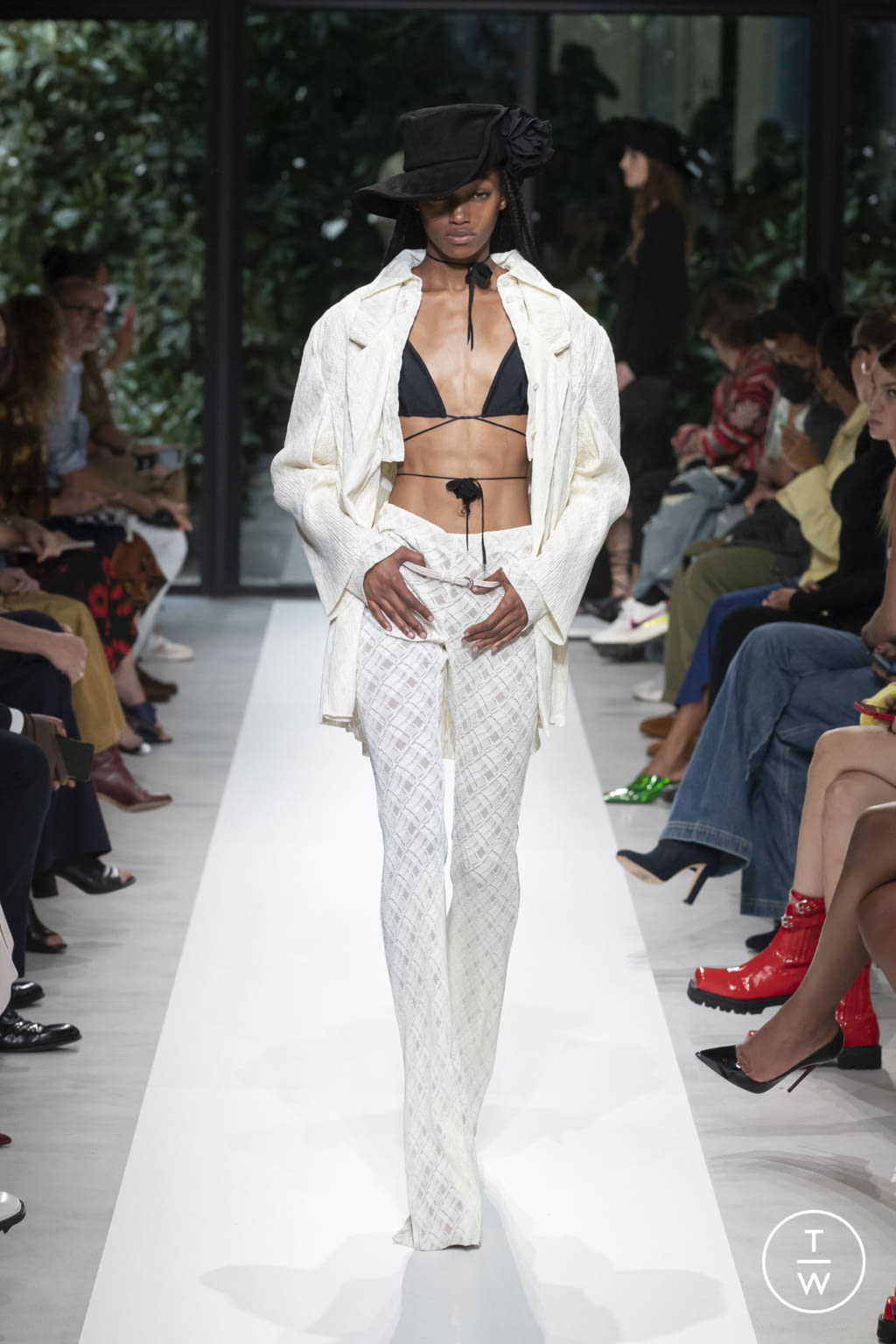 Fashion Week Milan Spring/Summer 2022 look 38 from the Philosophy di Lorenzo Serafini collection 女装