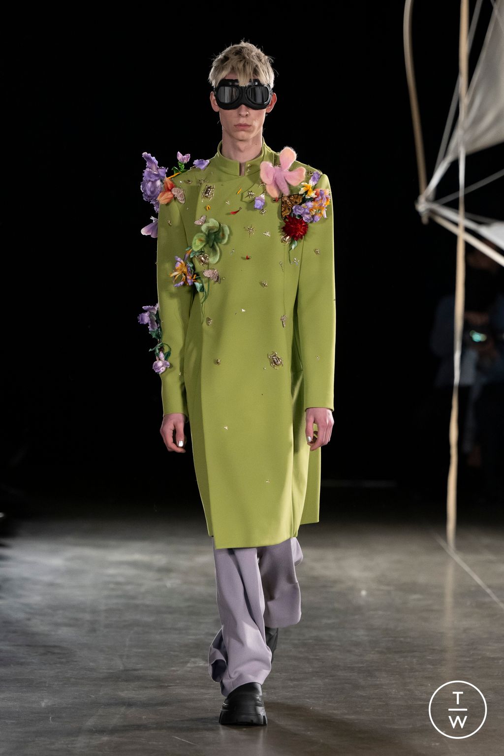 Fashion Week London Fall/Winter 2023 look 38 de la collection MITHRIDATE womenswear