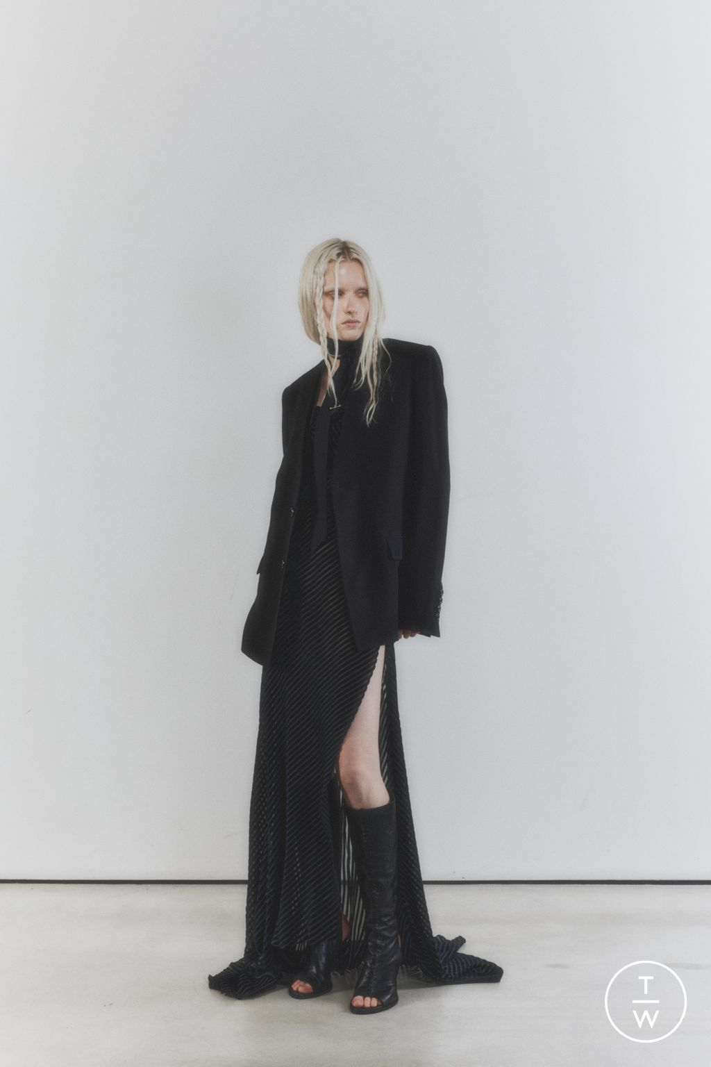 Fashion Week Paris Resort 2026 look 38 from the Ann Demeulemeester collection womenswear