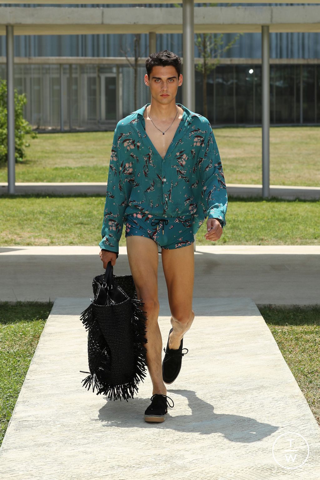Fashion Week Milan Spring/Summer 2023 look 38 from the Etro collection menswear