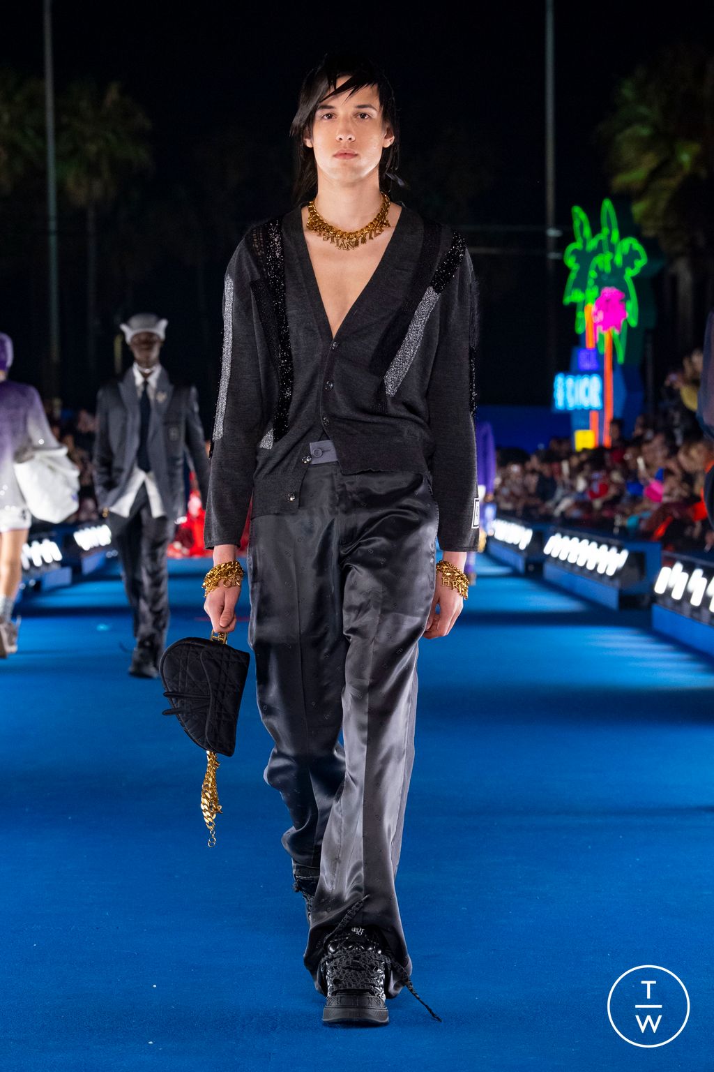 Fashion Week Paris Resort 2023 look 38 from the Dior Men collection 男装