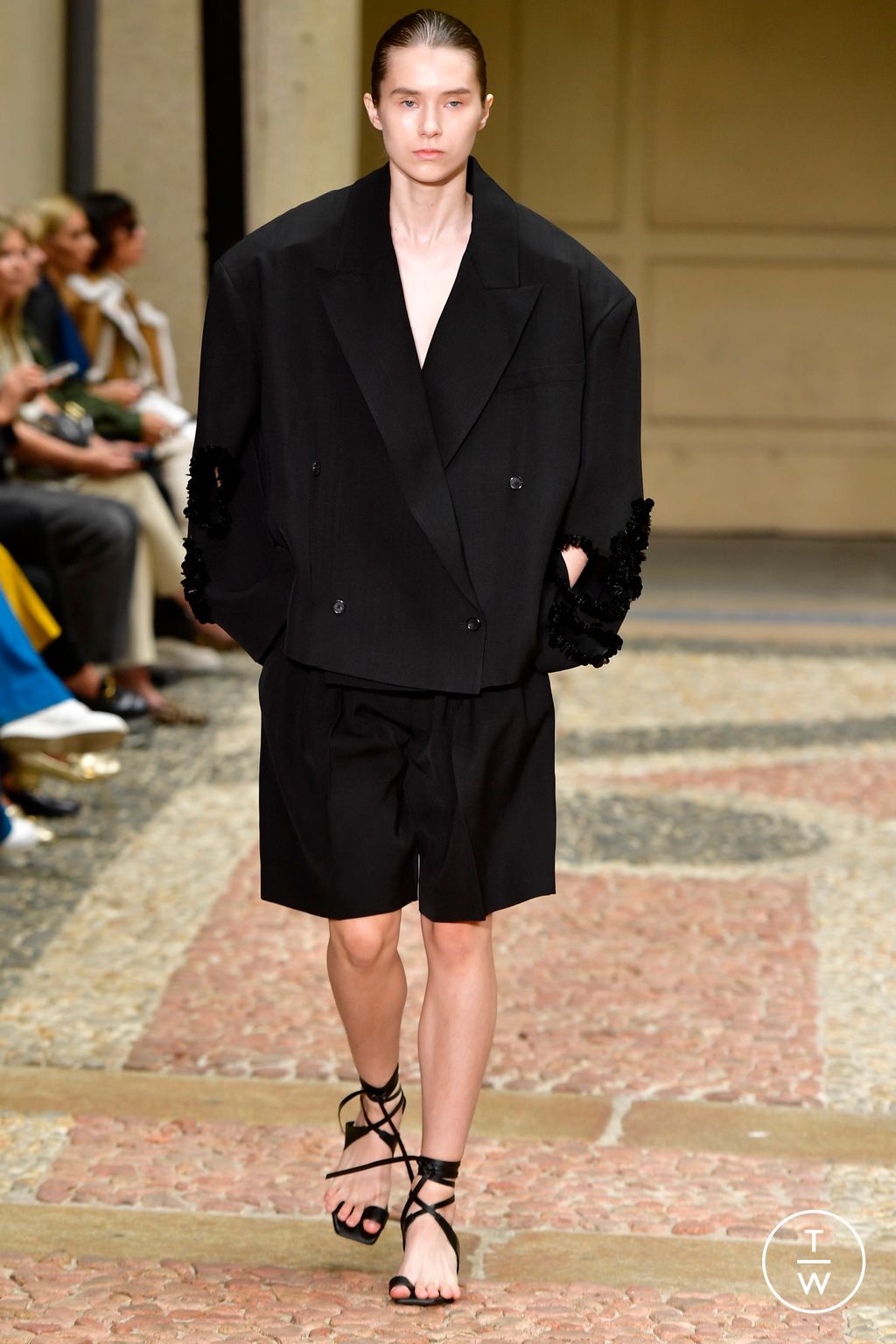 Fashion Week Milan Spring/Summer 2023 look 19 from the Calcaterra collection 女装