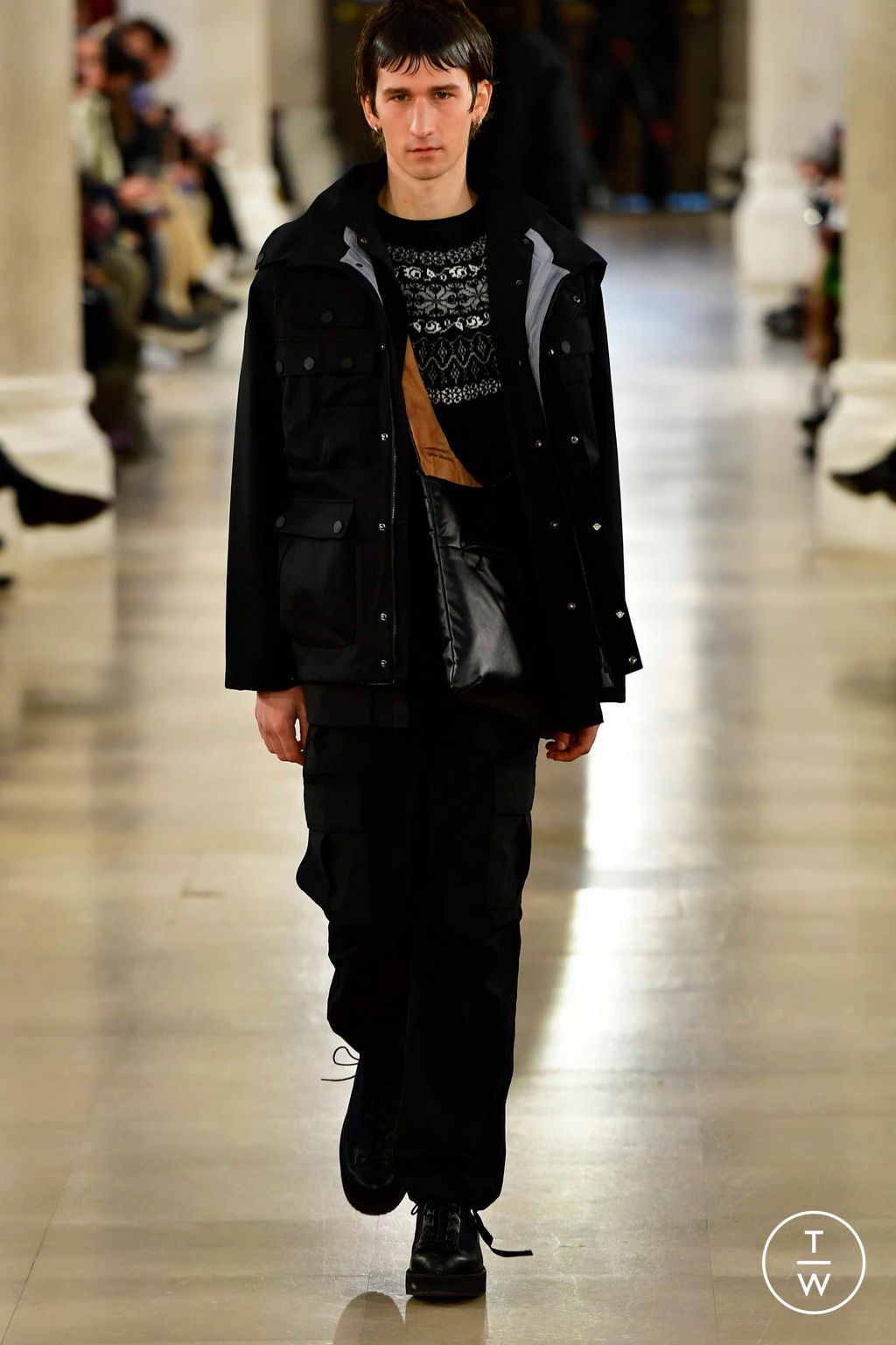Fashion Week Paris Fall/Winter 2023 look 36 from the White Mountaineering collection 男装