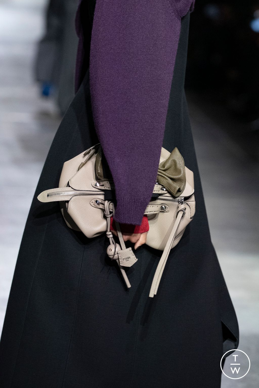 Fashion Week Milan Fall/Winter 2024 look 29 from the Fendi collection womenswear accessories