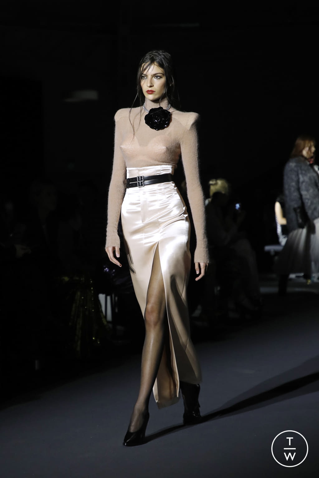 Fashion Week Milan Fall/Winter 2022 look 39 from the Philosophy di Lorenzo Serafini collection womenswear