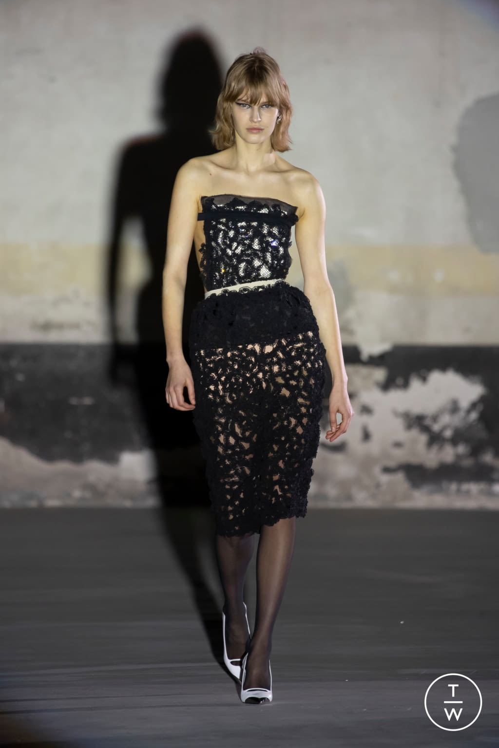 Fashion Week Milan Fall/Winter 2021 look 39 de la collection N°21 womenswear