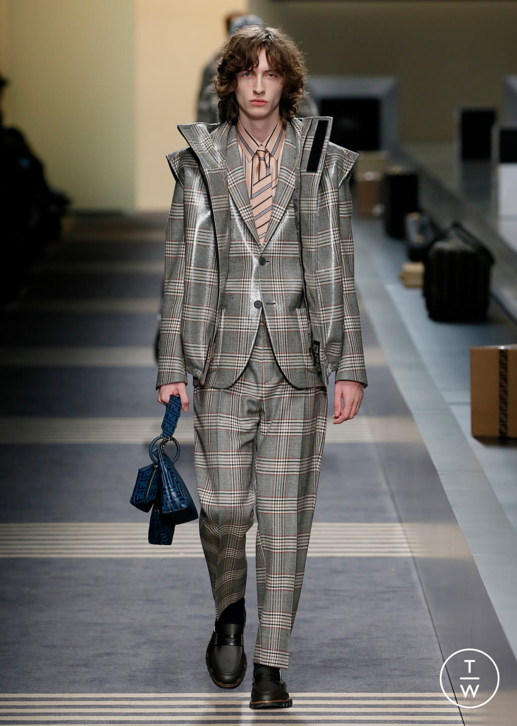 Fashion Week Milan Fall/Winter 2018 look 39 from the Fendi collection menswear