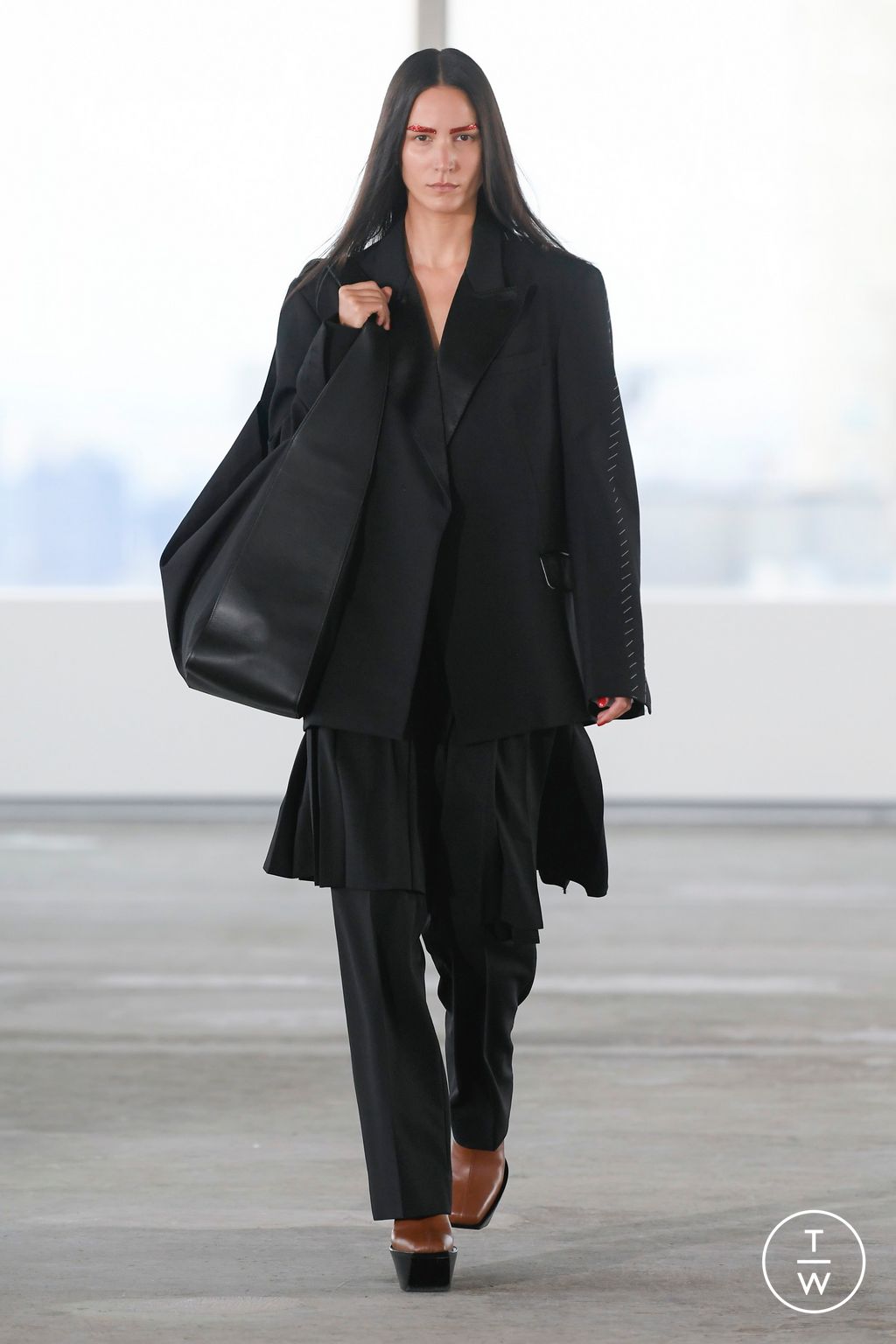 Fashion Week New York Spring/Summer 2023 look 5 from the Peter Do collection womenswear