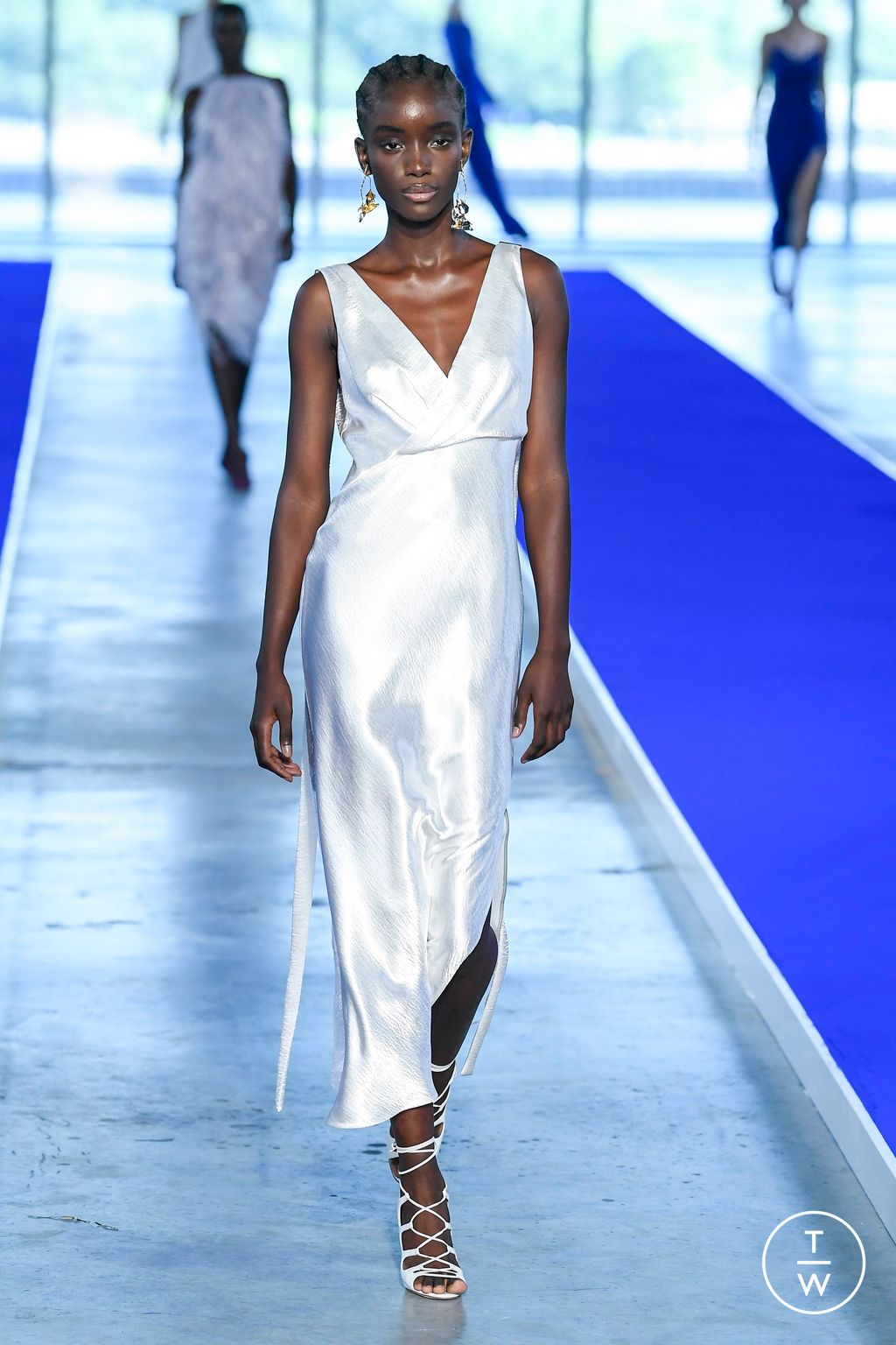 Fashion Week New York Spring/Summer 2023 look 28 from the Jason Wu collection 女装