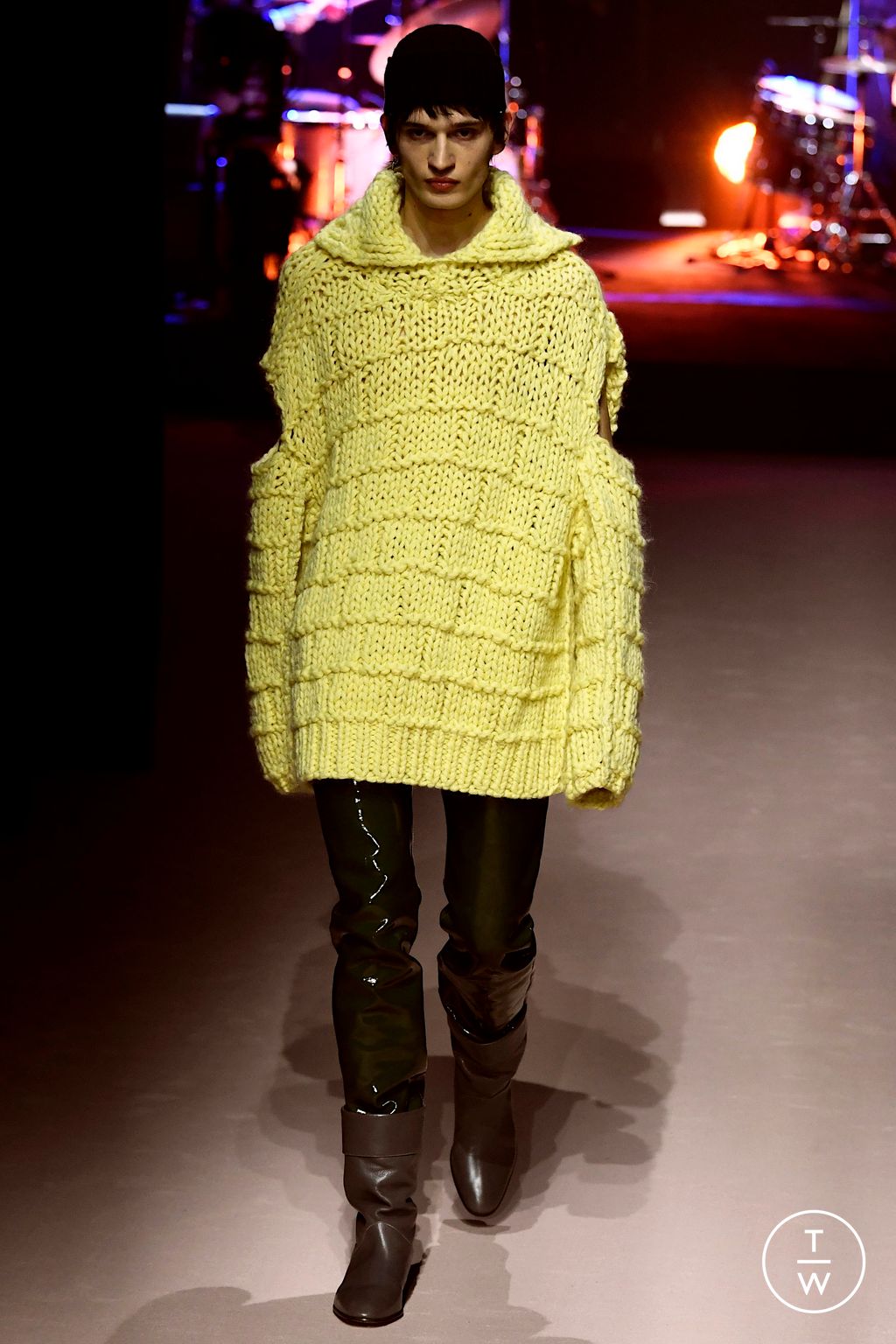 Fashion Week Milan Fall/Winter 2023 look 20 de la collection Gucci menswear