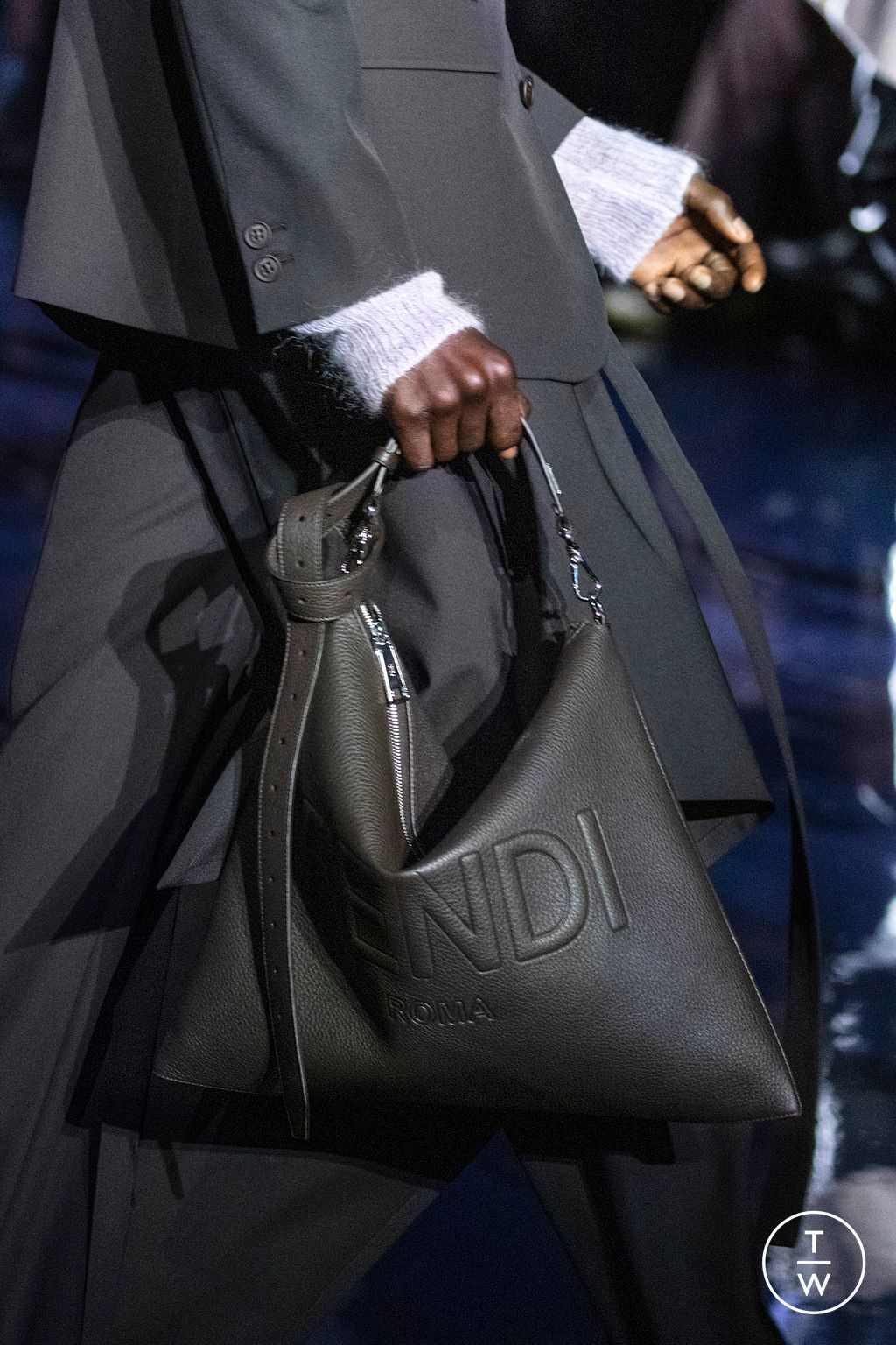 Fashion Week Milan Fall/Winter 2023 look 11 from the Fendi collection menswear accessories