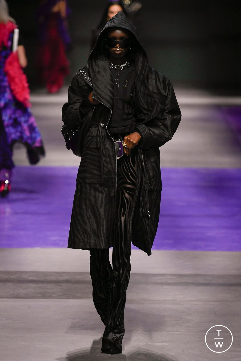 Fashion Week Milan Spring/Summer 2023 look 39 de la collection Versace womenswear