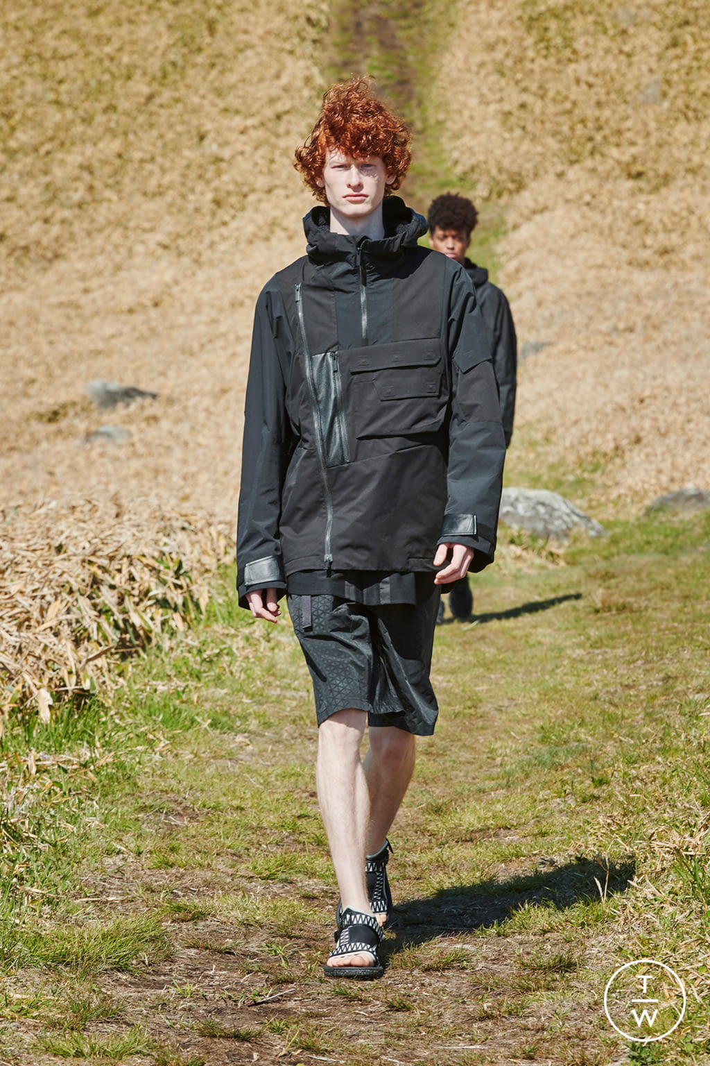 Fashion Week Paris Spring/Summer 2022 look 39 from the White Mountaineering collection menswear