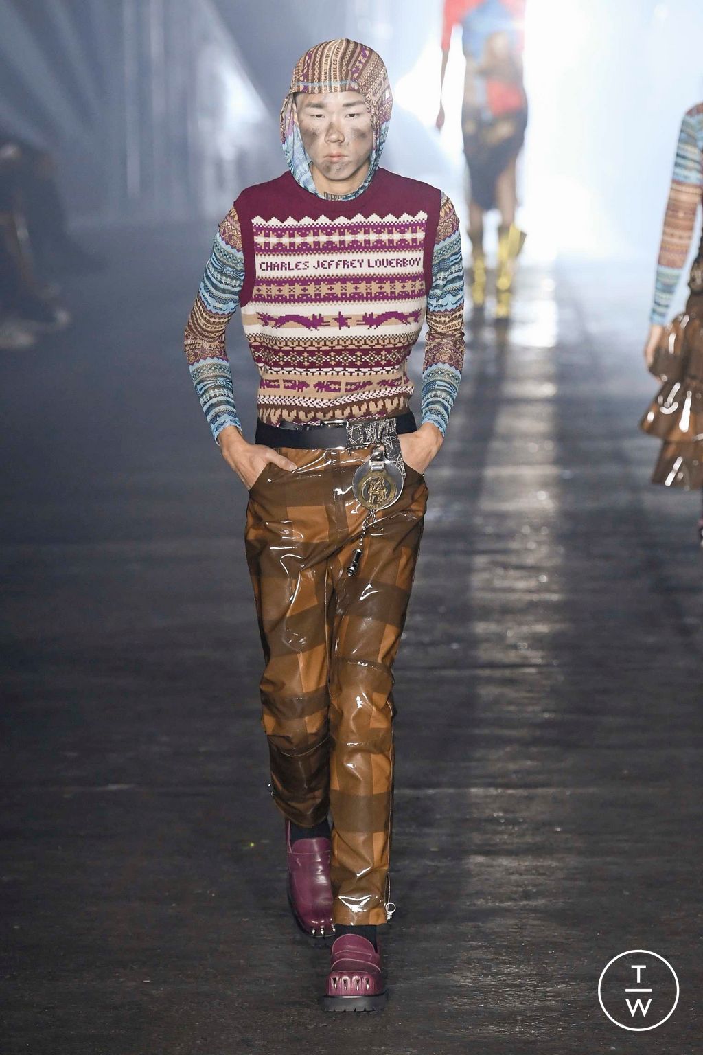Fashion Week Milan Fall/Winter 2023 look 25 de la collection Charles Jeffrey LOVERBOY menswear