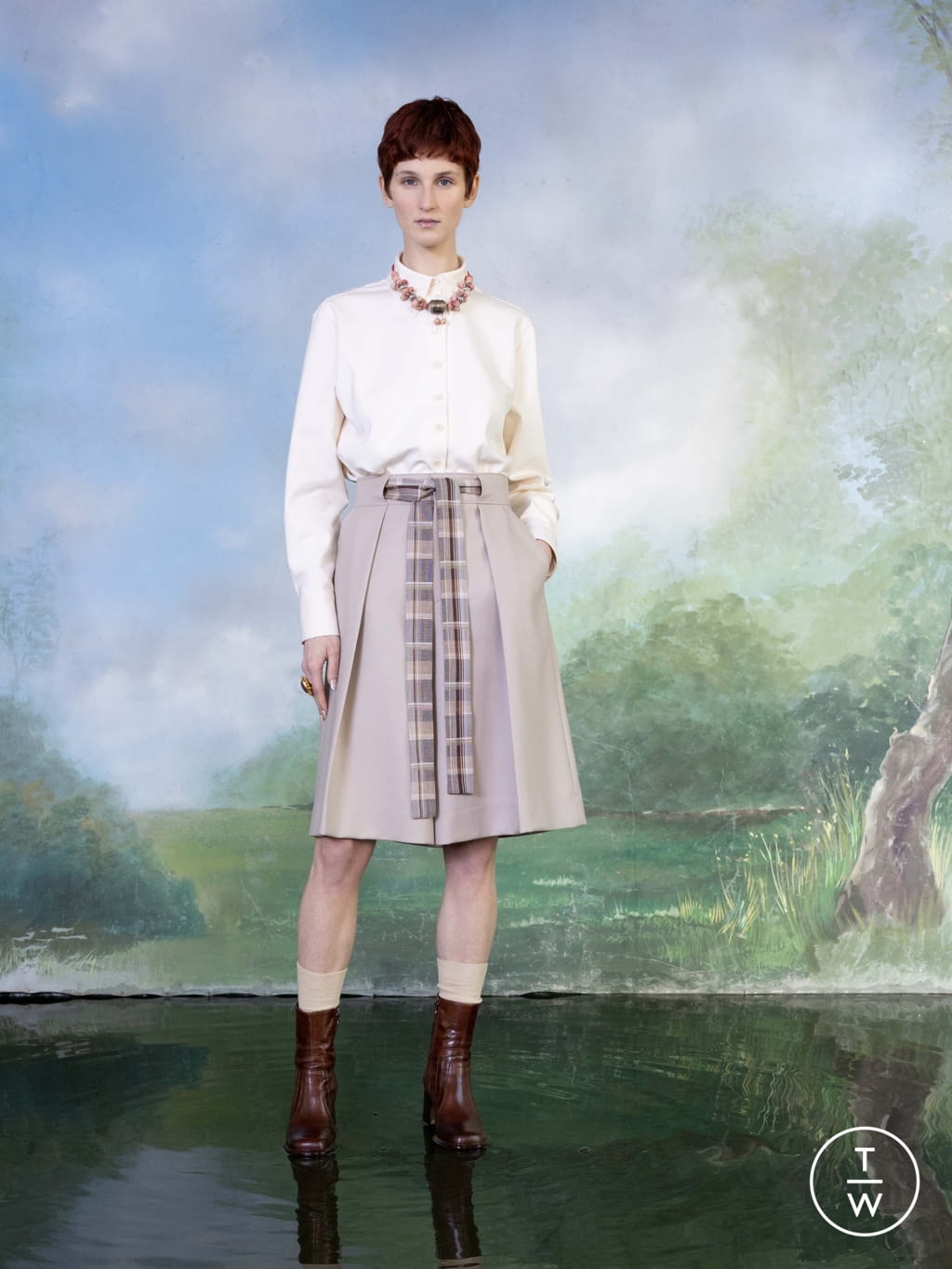 Fashion Week Paris Fall/Winter 2022 look 3 from the Benjamin Benmoyal collection womenswear
