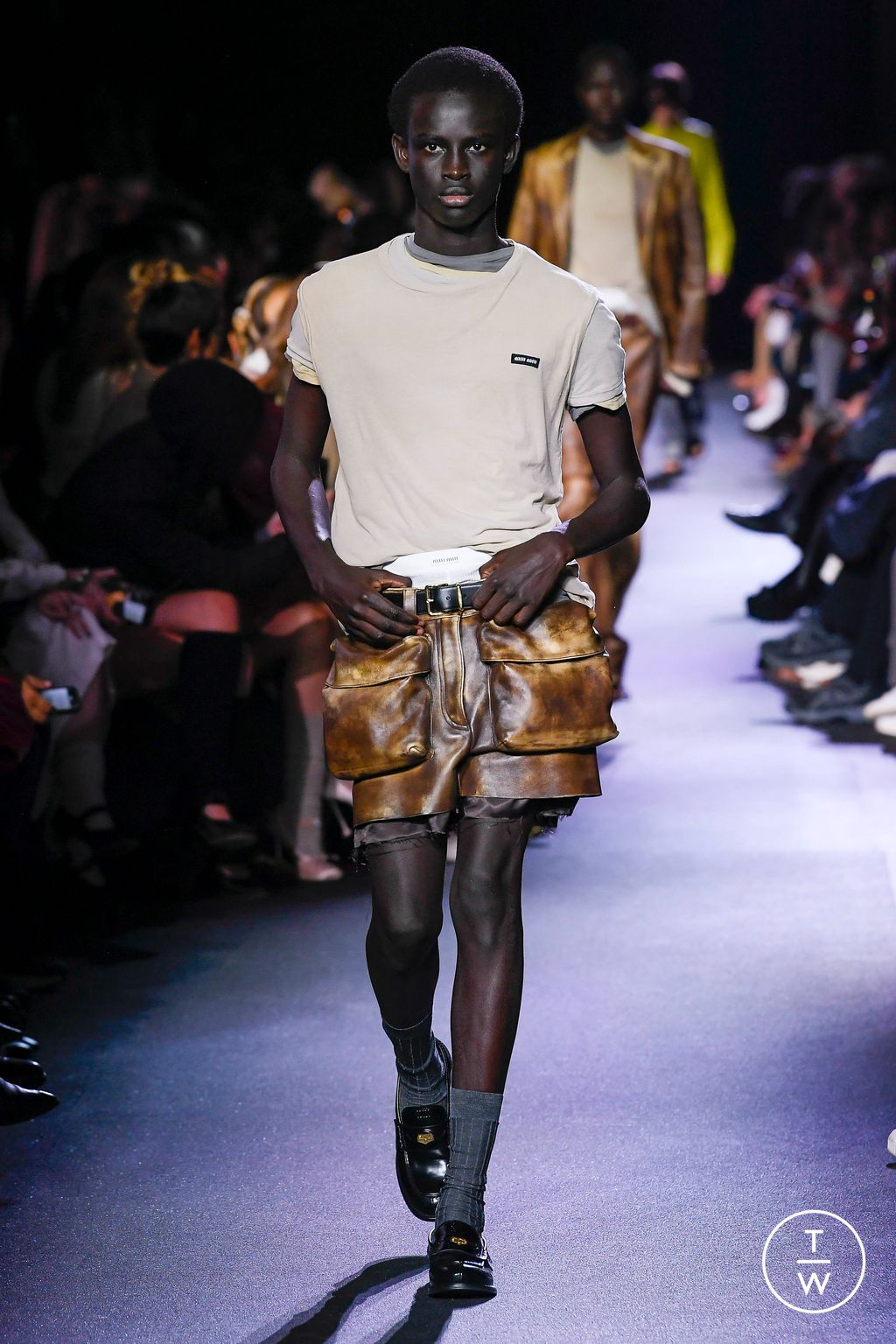 Fashion Week Paris Spring/Summer 2023 look 42 from the Miu Miu collection 女装