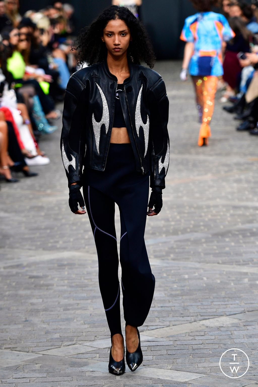 Fashion Week London Spring/Summer 2023 look 19 from the David Koma collection 女装