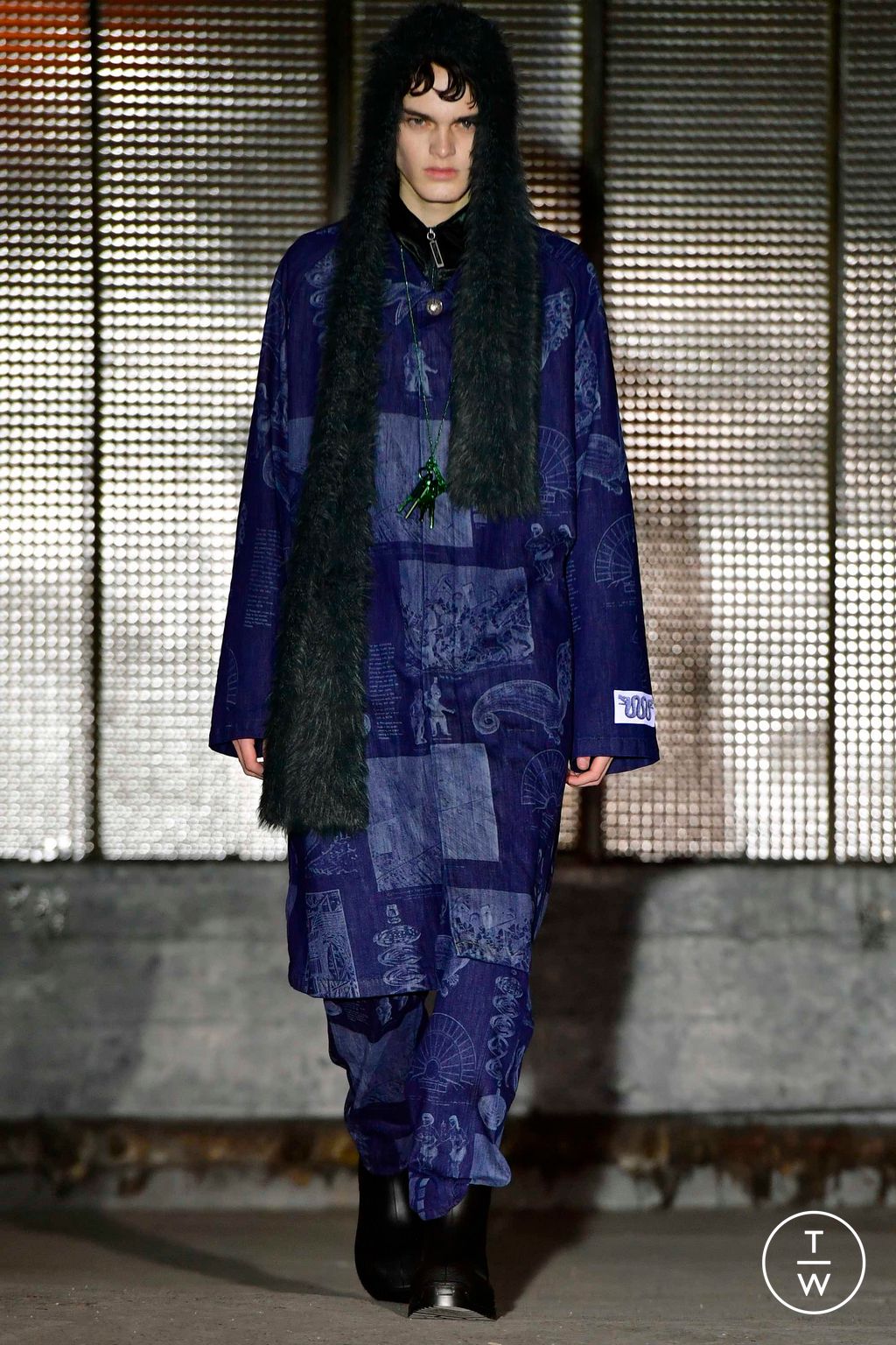 Fashion Week Paris Fall/Winter 2023 look 25 from the Études collection 男装
