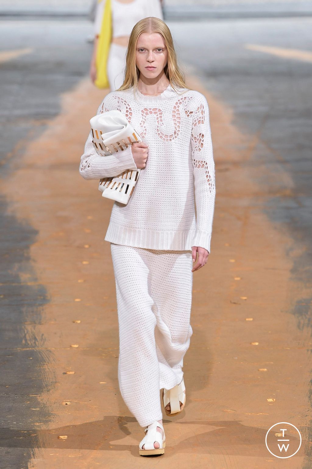 Fashion Week New York Spring/Summer 2023 look 20 from the Gabriela Hearst collection womenswear