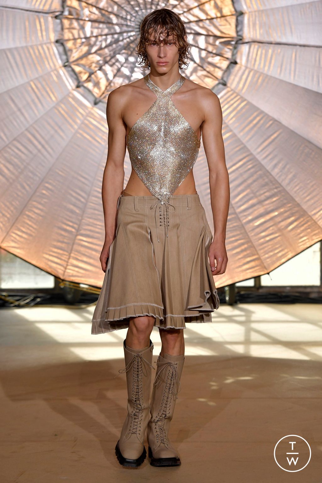 Fashion Week Paris Spring/Summer 2023 look 28 from the Ludovic de Saint Sernin collection 女装
