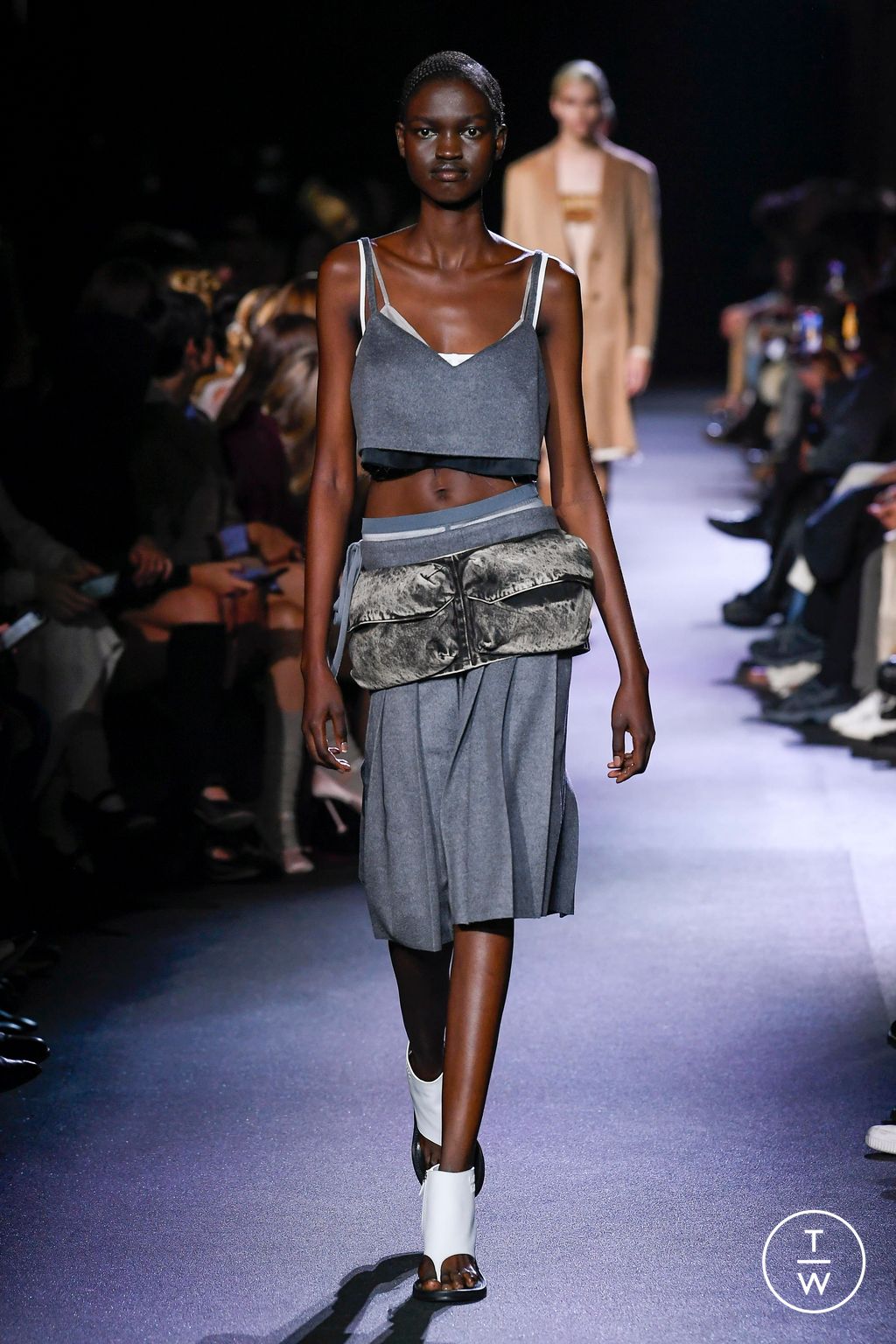 Fashion Week Paris Spring/Summer 2023 look 13 de la collection Miu Miu womenswear