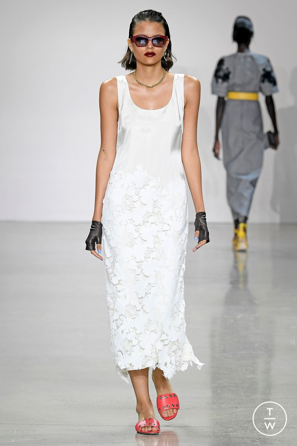 Fashion Week New York Spring/Summer 2023 look 7 from the Bibhu Mohapatra collection 女装