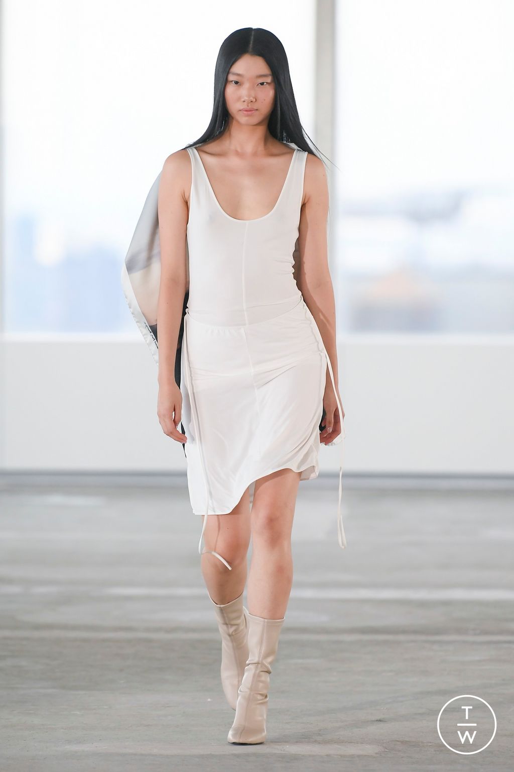 Fashion Week New York Spring/Summer 2023 look 16 from the Peter Do collection 女装