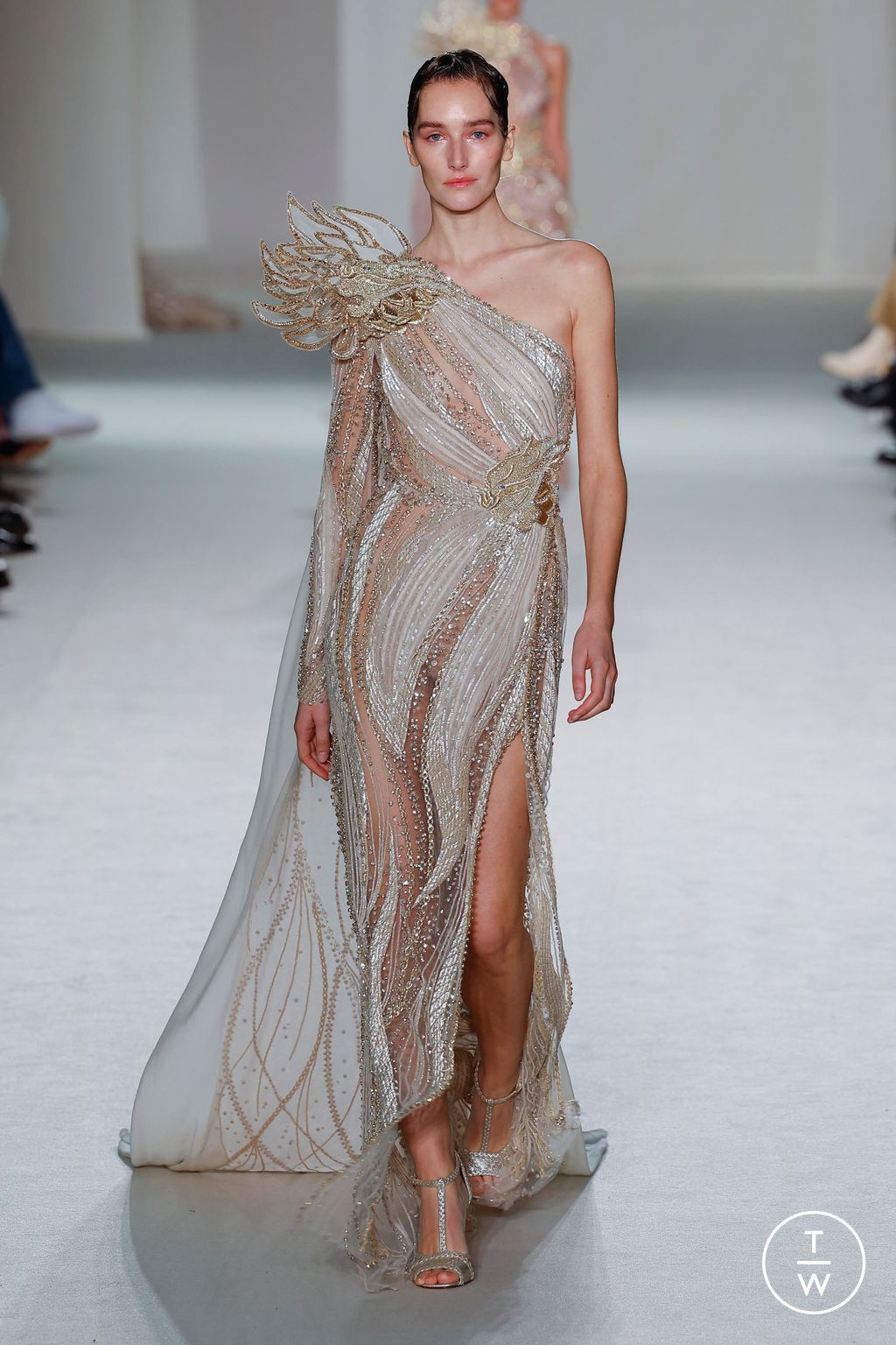 Fashion Week Paris Spring/Summer 2023 look 59 from the Elie Saab collection 高级定制