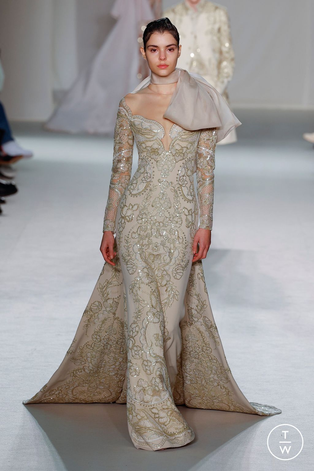 Fashion Week Paris Spring/Summer 2023 look 32 from the Elie Saab collection 高级定制