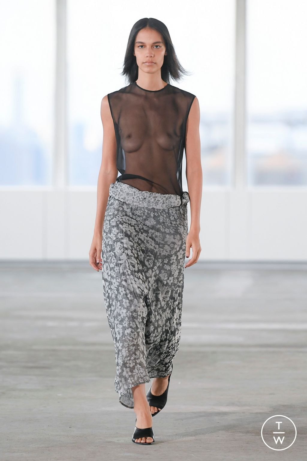 Fashion Week New York Spring/Summer 2023 look 26 from the Peter Do collection 女装