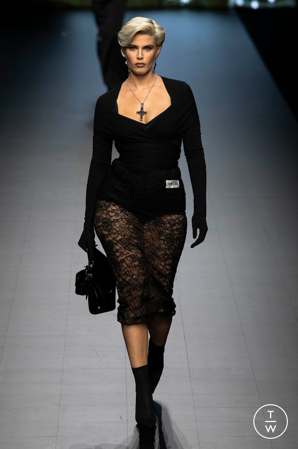 Fashion Week Milan Spring/Summer 2023 look 16 de la collection Dolce & Gabbana womenswear