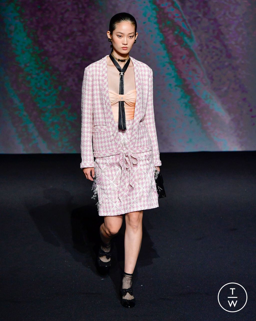 Fashion Week Paris Spring/Summer 2023 look 28 from the Chanel collection womenswear