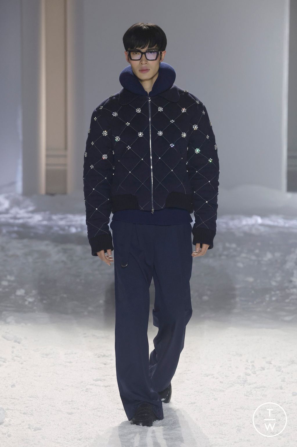 Fashion Week Paris Fall/Winter 2025 look 10 from the 3.PARADIS collection menswear