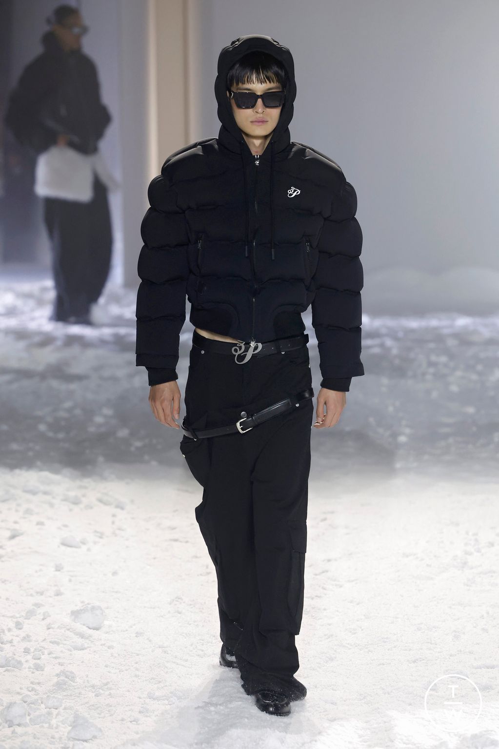 Fashion Week Paris Fall/Winter 2025 look 15 from the 3.PARADIS collection 男装