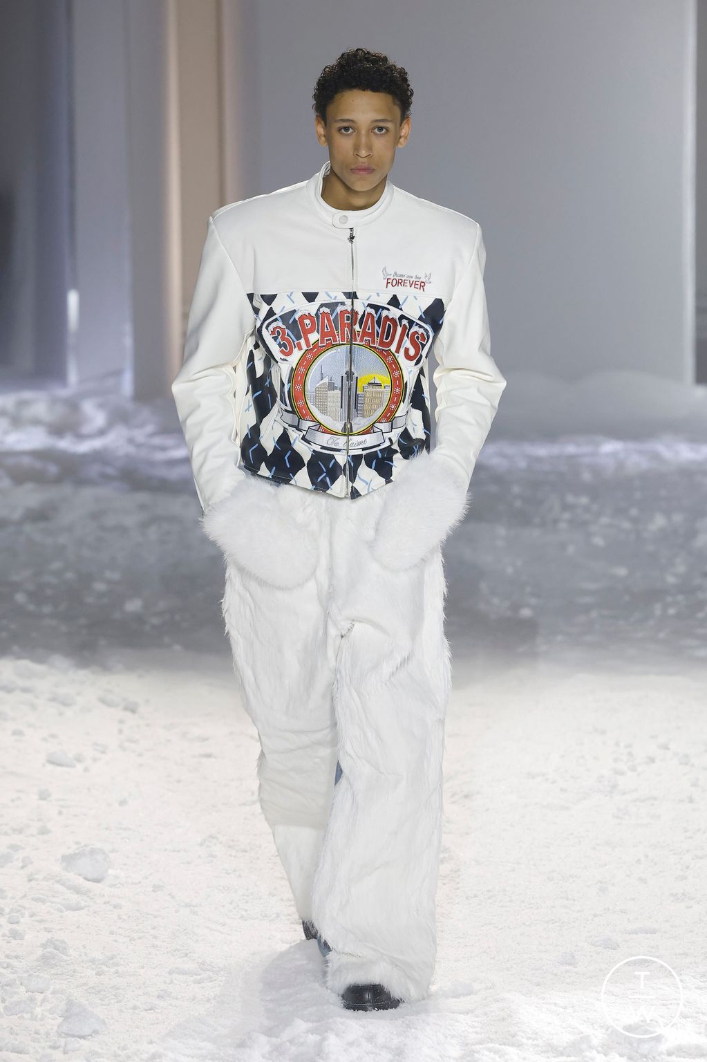 Fashion Week Paris Fall/Winter 2025 look 17 from the 3.PARADIS collection menswear