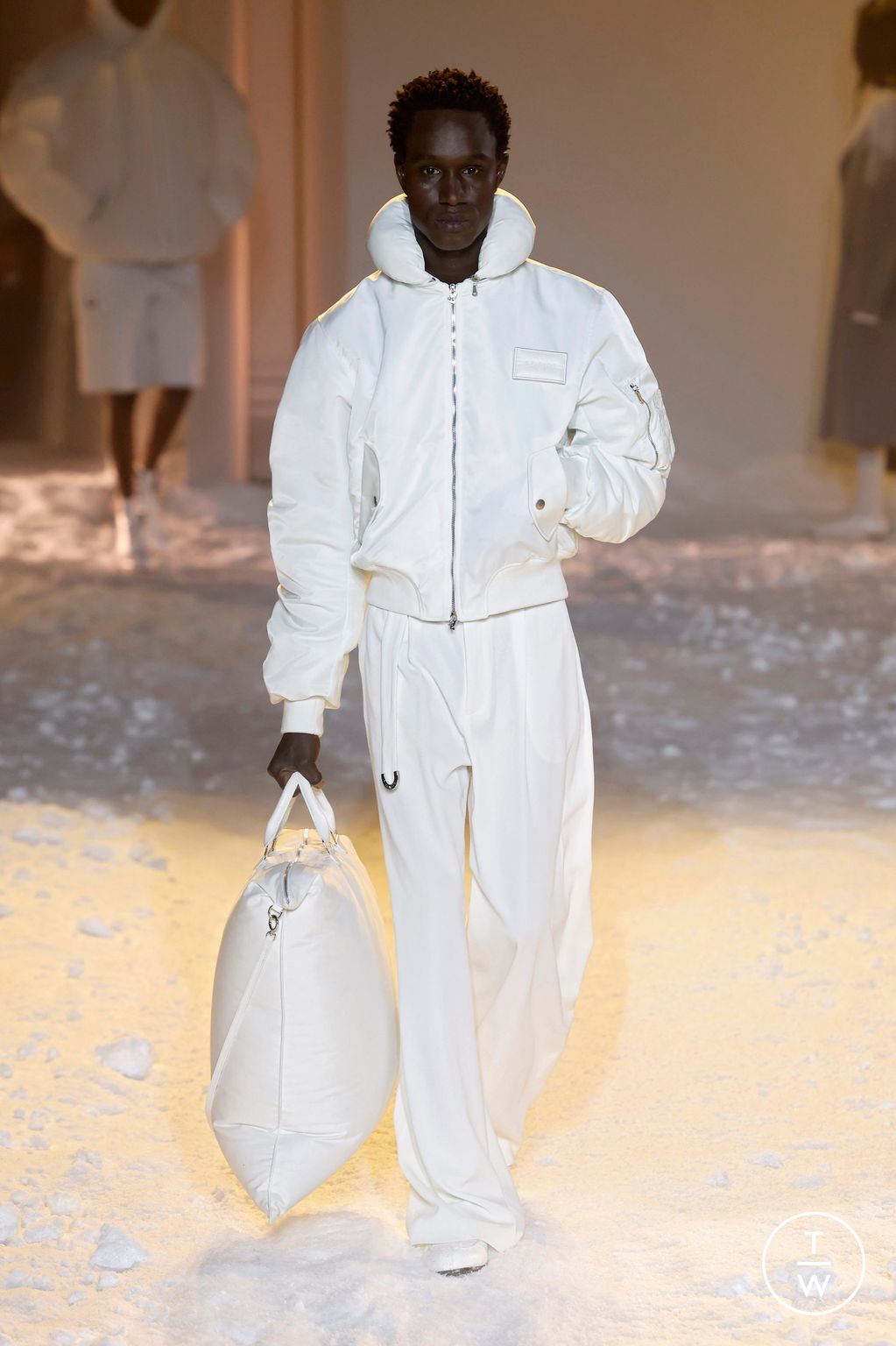 Fashion Week Paris Fall/Winter 2025 look 25 from the 3.PARADIS collection menswear