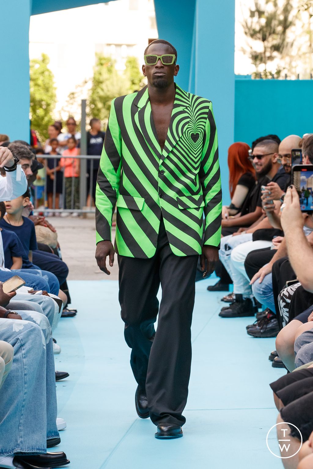 Fashion Week Paris Spring/Summer 2024 look 4 from the 3.PARADIS collection menswear