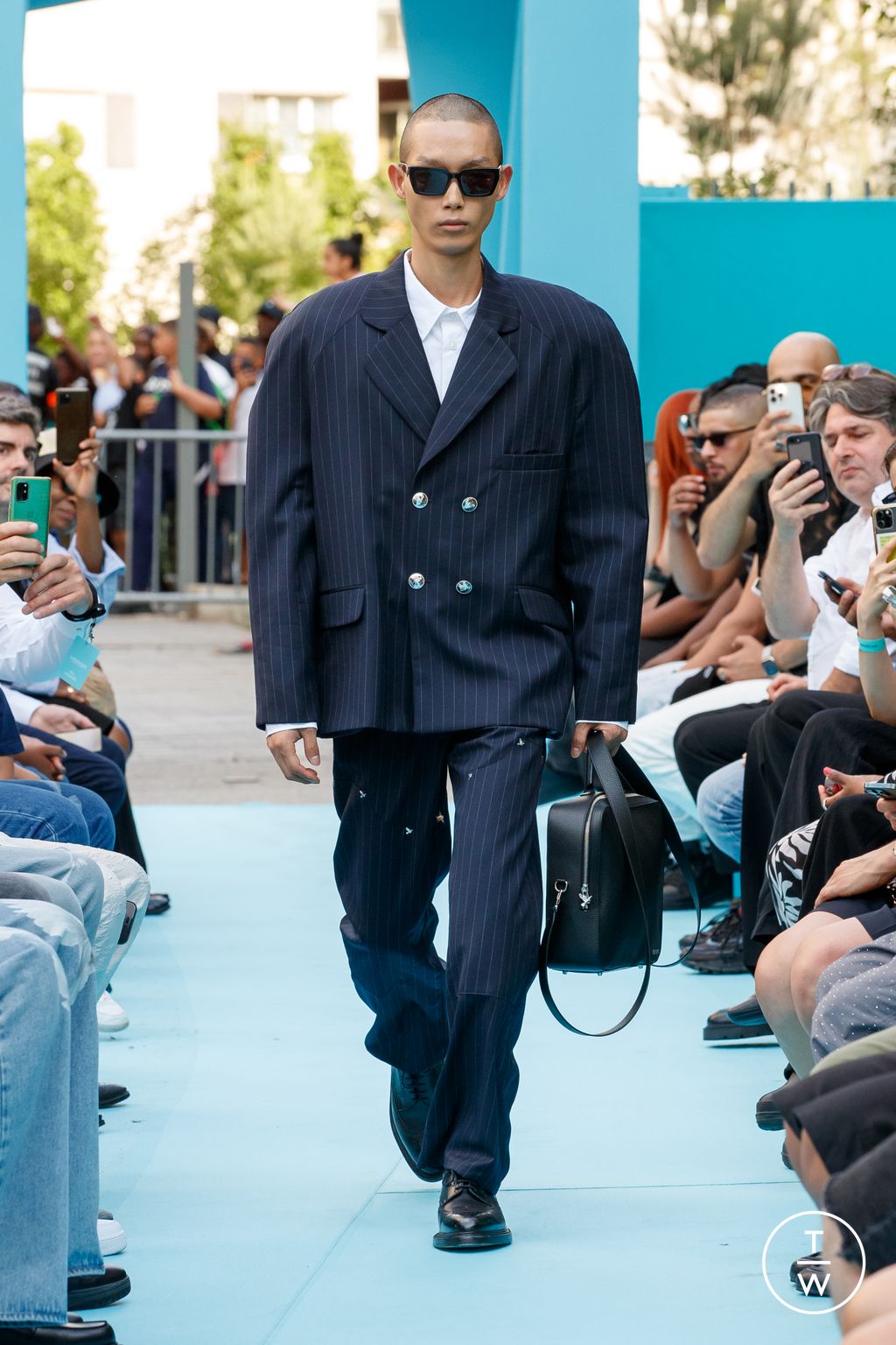 Fashion Week Paris Spring/Summer 2024 look 19 from the 3.PARADIS collection menswear